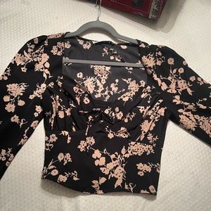 Black and peach floral shirt size small. Abercrombie & Fitch. NWT.